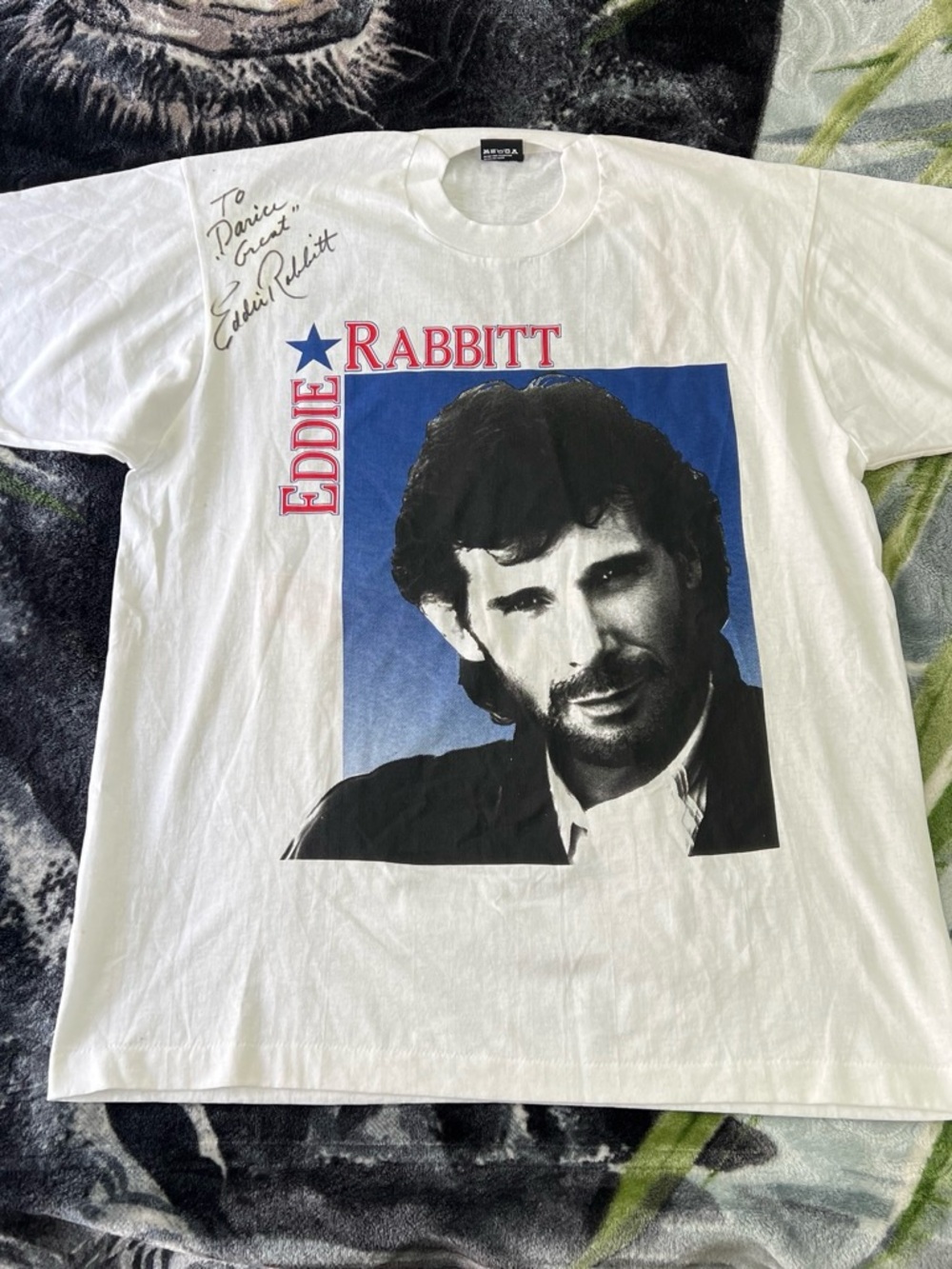 Screen Stars White Eddie Rabbitt Graphic T-Shirt with Blue & Black Portrait